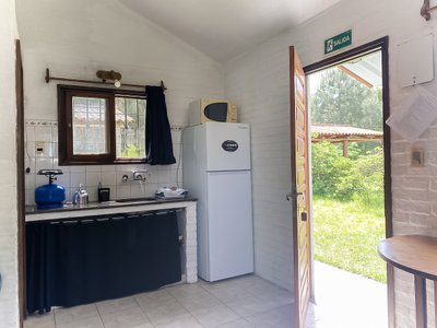 Cabaña Pequeña vista interior cocina