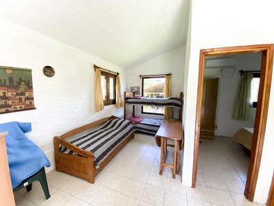 Cabaña Grande vista interior y camas