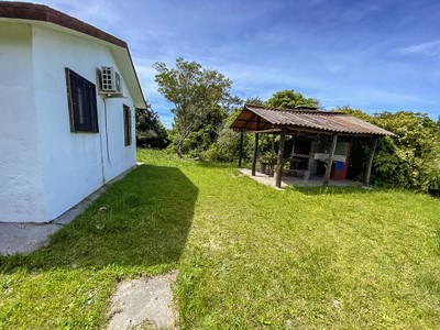 Cabaña Grande vista exterior parrillero